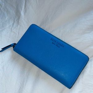 Like new Kate Spade Continental large wallet